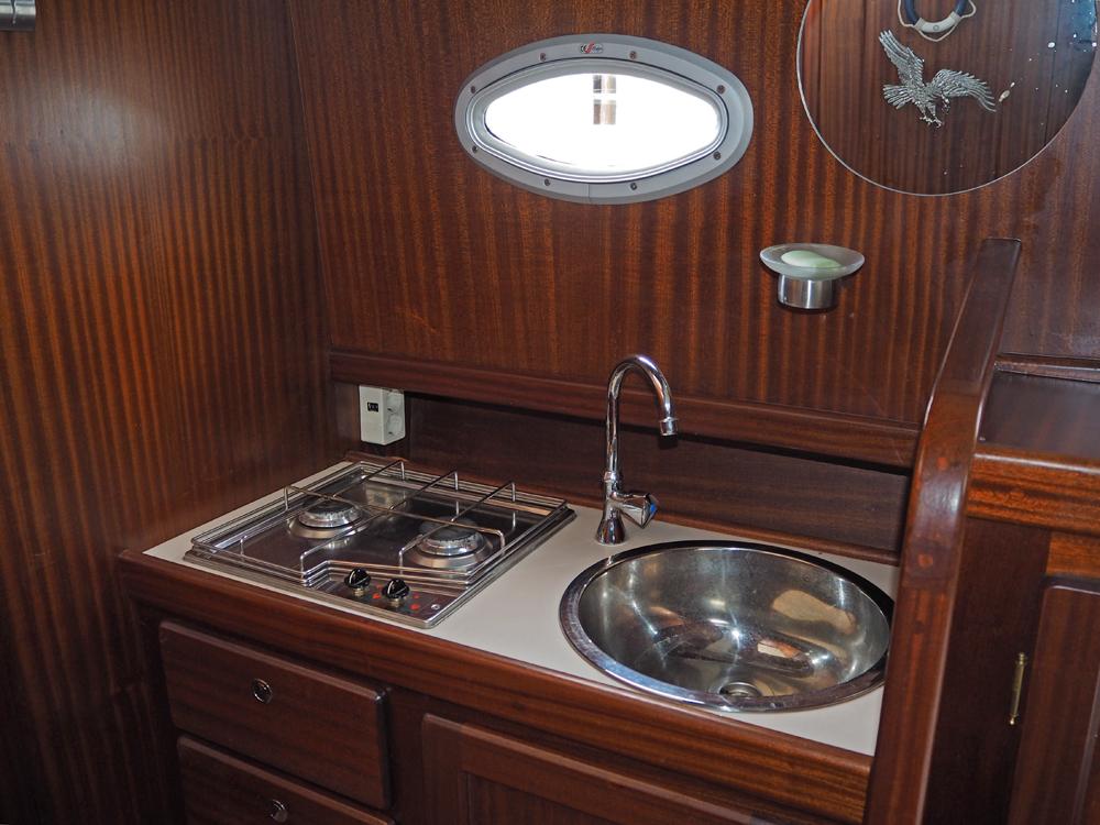 Vorschiff, Innenausstattung